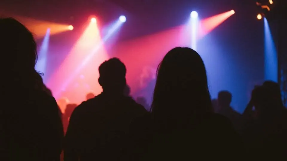 Orchestra takes concerts to small towns